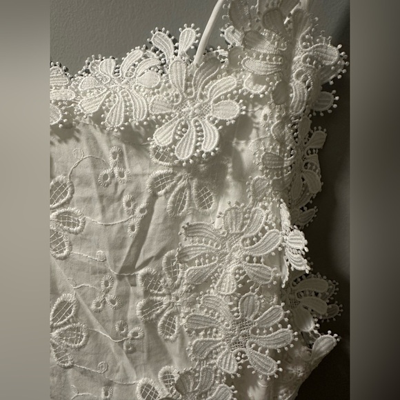 Elegant Cream Floral Maxi Dress - Picture 9 of 11